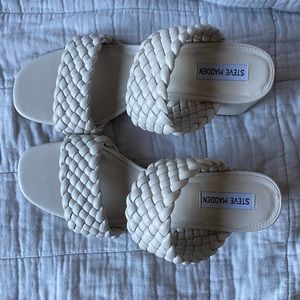 steve madden cream slip on sandals